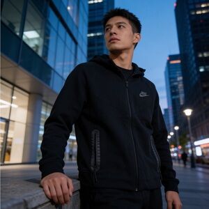 Nike Men's Black Full-Zip Hooded Performance Jacket-missing front zipper